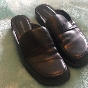 Women’s dress shoes